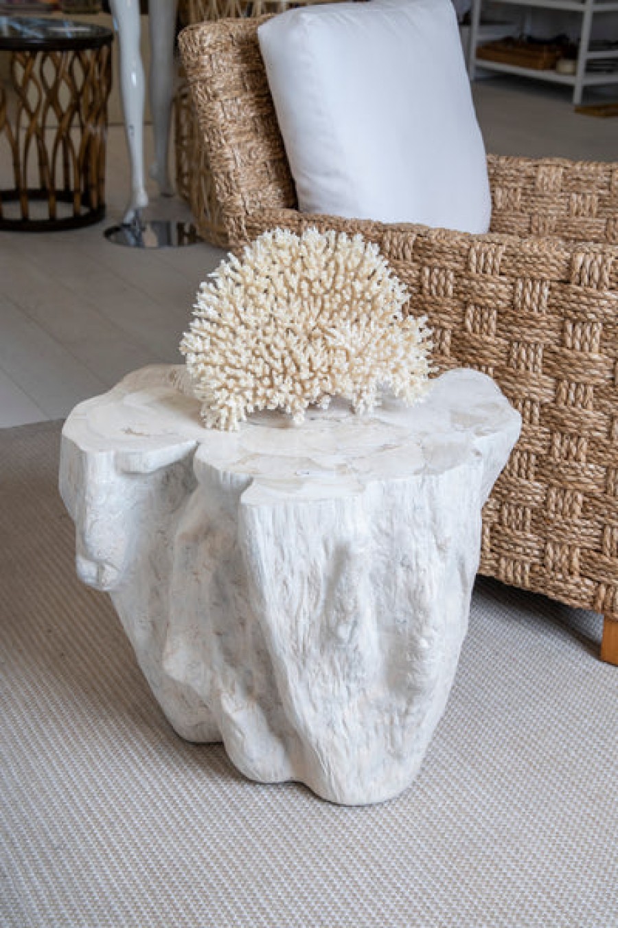 Home Sunni Spencer | Coastal Chic Side Table - Fossilized Clam Shell